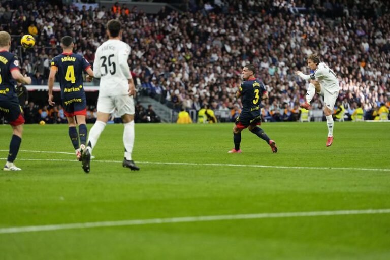 library_upload_21_2025_02_996x664_luka-modric_0a99246